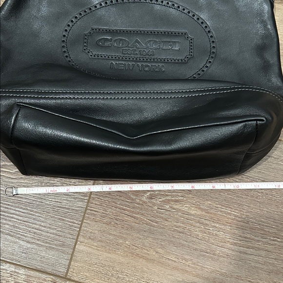 Women’s black leather coach handbag - Picture 10 of 10